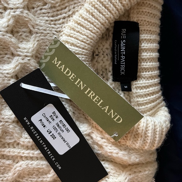 100% Worsted Wool Rue Saint-Patrick Sweater - Picture 2 of 2